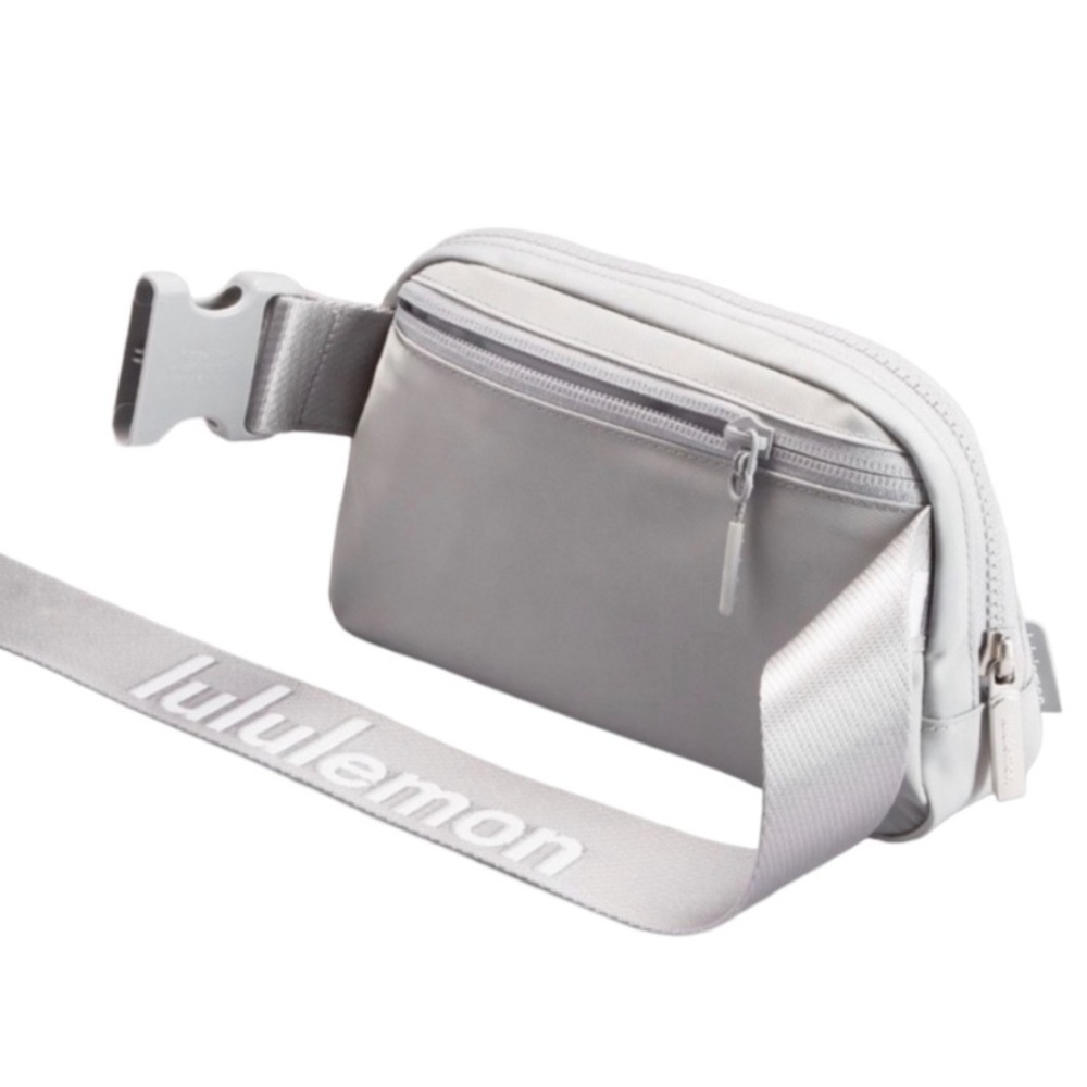 Lululemon Everywhere Belt Bag 1L Silver Drop with White Wordmark